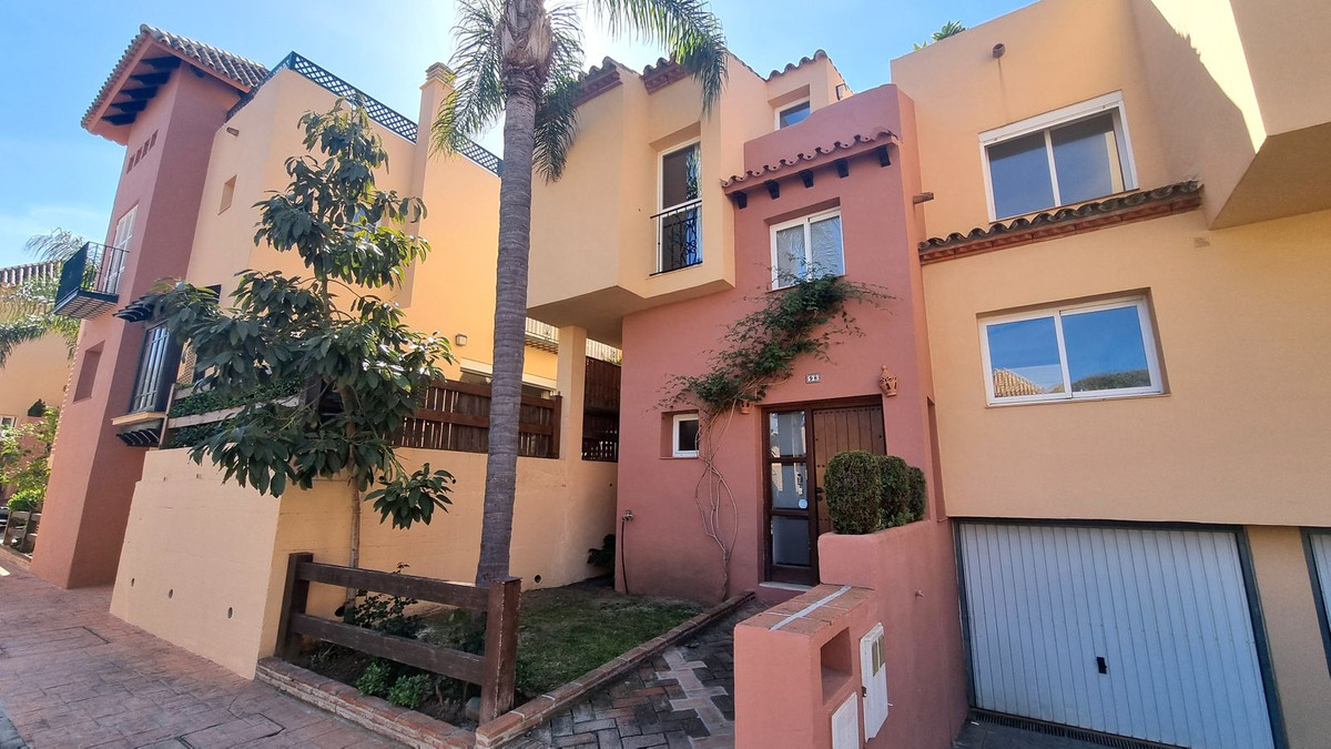 Huis te koop in Nueva Andalucía | 3 slaapkamers H5346454