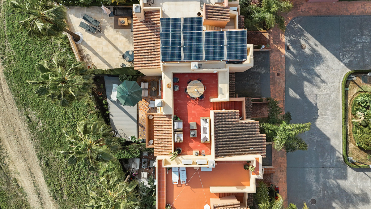 Huis te koop in Nueva Andalucía | 4 slaapkamers H5346829