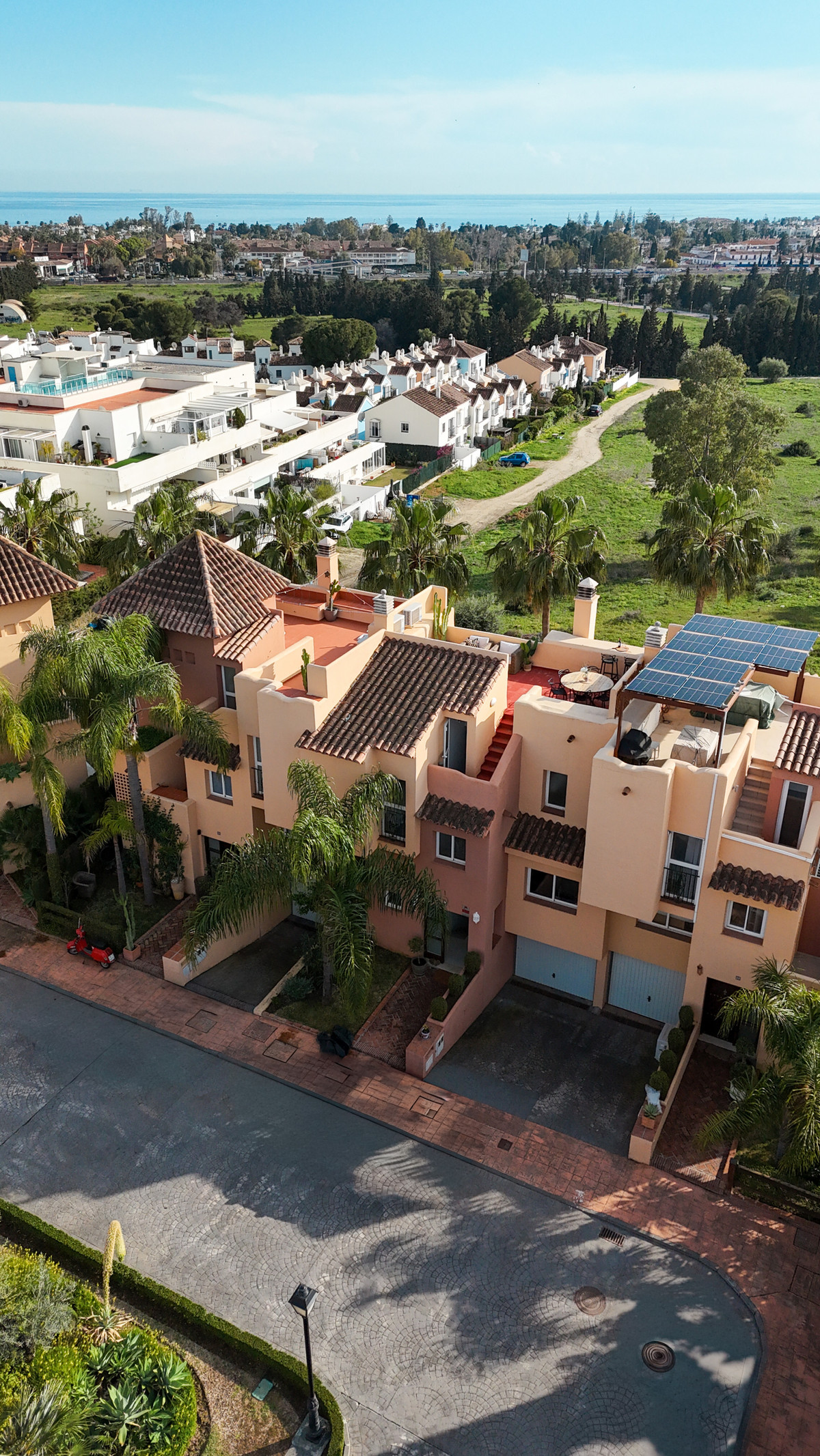 Huis te koop in Nueva Andalucía | 4 slaapkamers H5346829