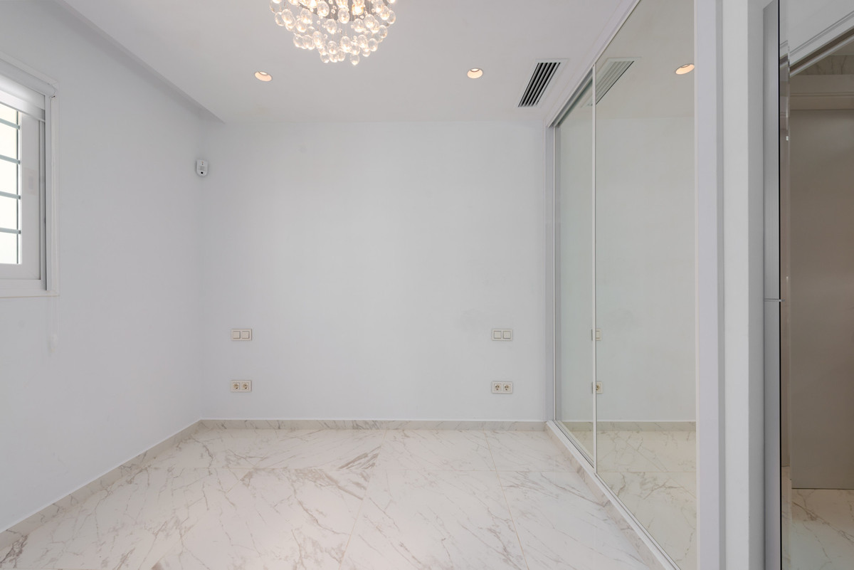 Huis te koop in Nueva Andalucía | 3 slaapkamers H5347531