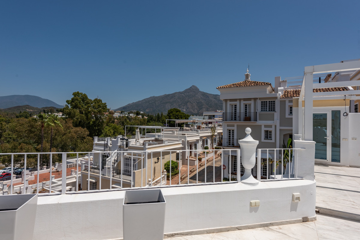 Huis te koop in Nueva Andalucía | 3 slaapkamers H5347531