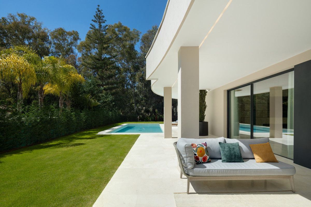 Huis te koop in Nueva Andalucía | 5 slaapkamers H5347570