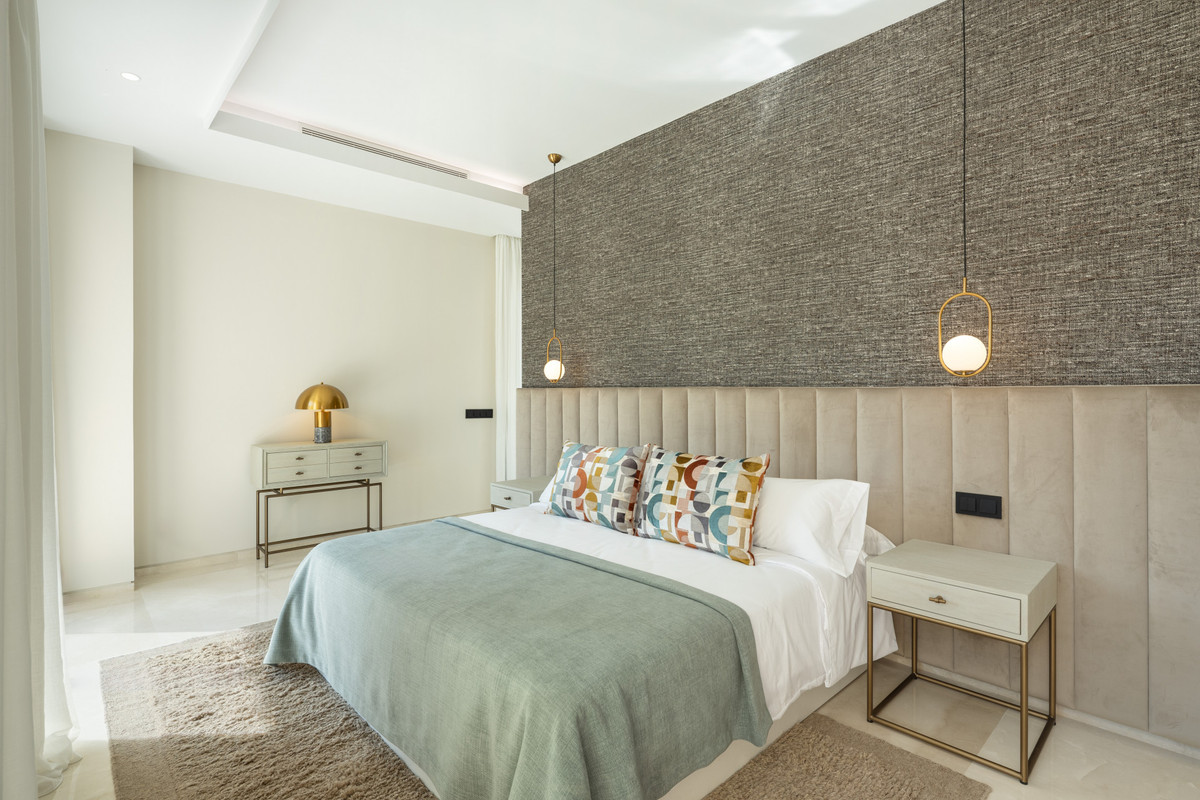 Huis te koop in Nueva Andalucía | 5 slaapkamers H5347570