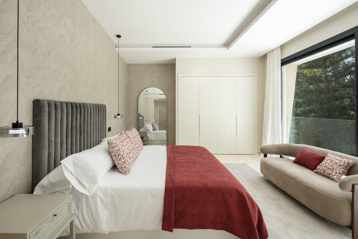 Huis te koop in Nueva Andalucía | 5 slaapkamers H5347570