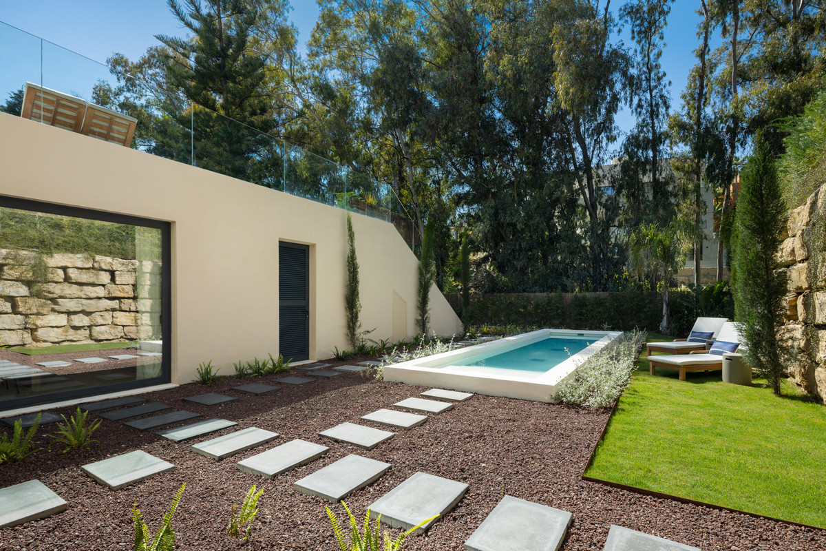 Huis te koop in Nueva Andalucía | 5 slaapkamers H5347570