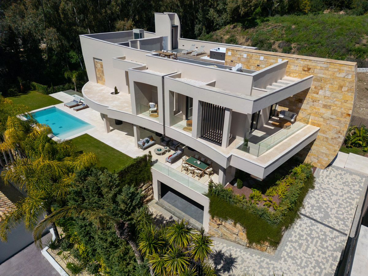 Huis te koop in Nueva Andalucía | 5 slaapkamers H5347570