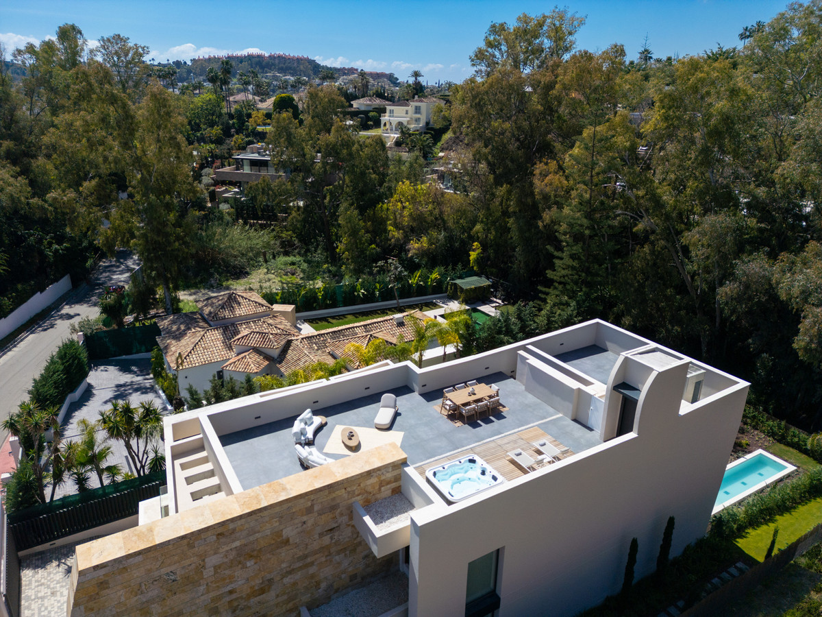 Huis te koop in Nueva Andalucía | 5 slaapkamers H5347570