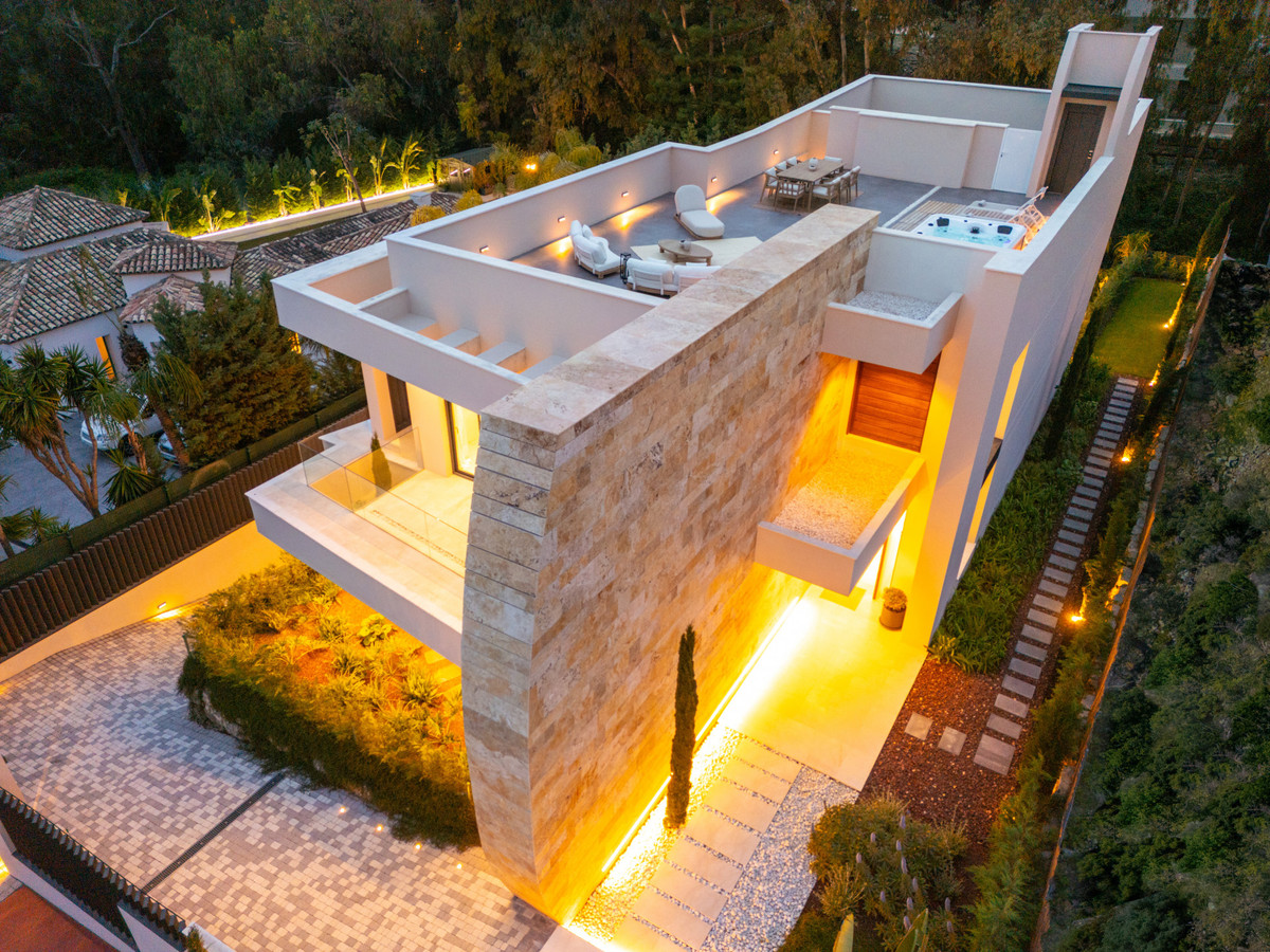 Huis te koop in Nueva Andalucía | 5 slaapkamers H5347570