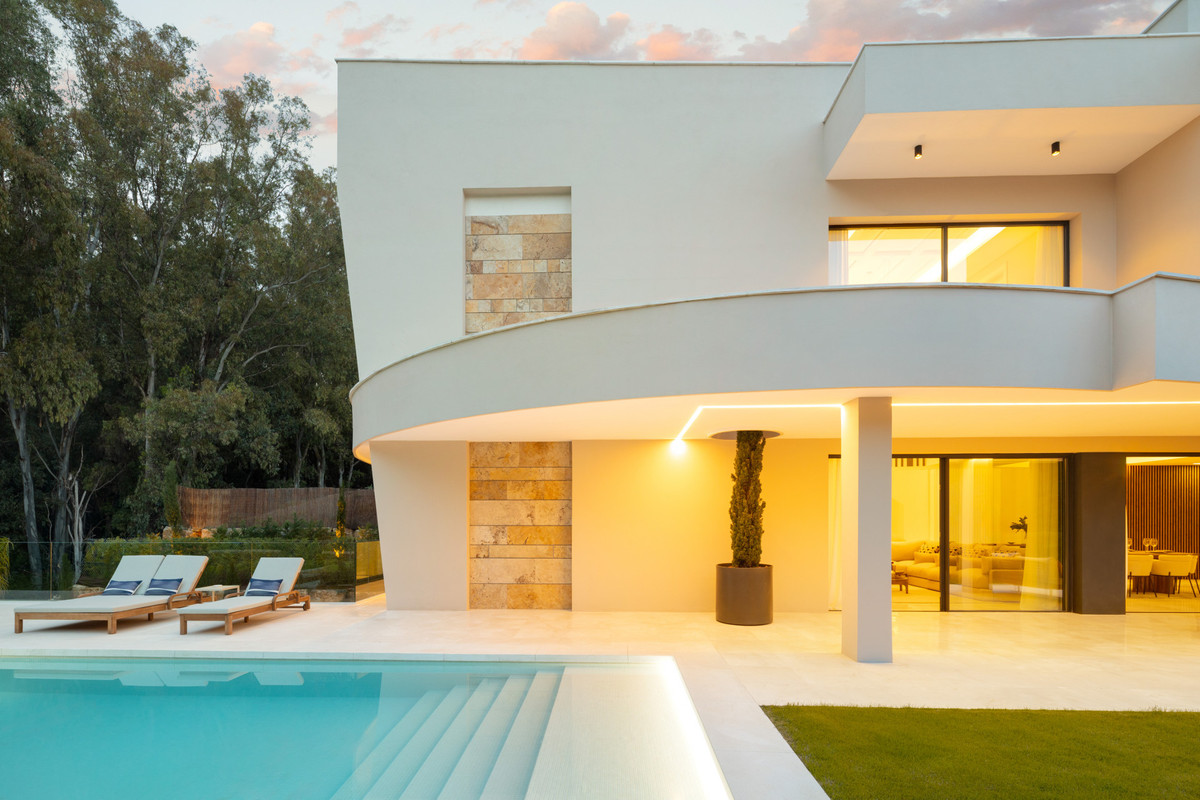 Huis te koop in Nueva Andalucía | 5 slaapkamers H5347570