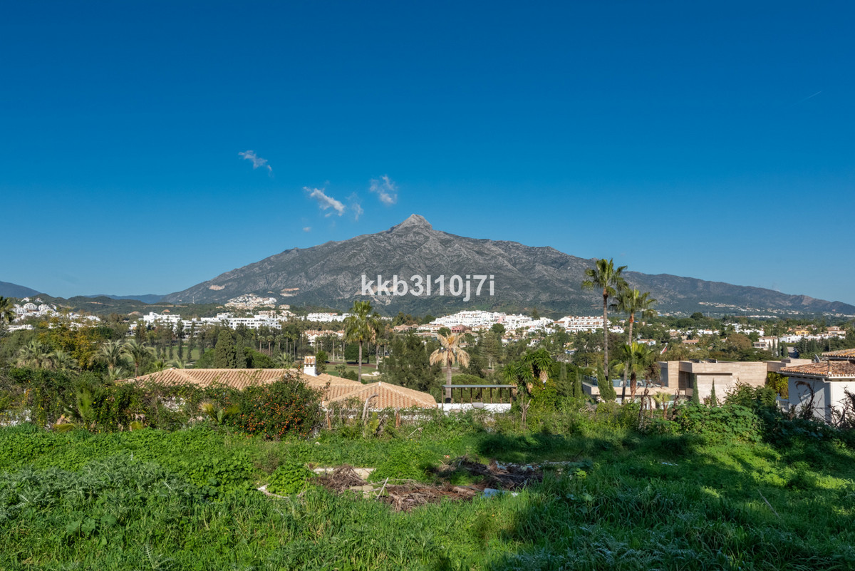 Huis te koop in Nueva Andalucía | 6 slaapkamers H5348236