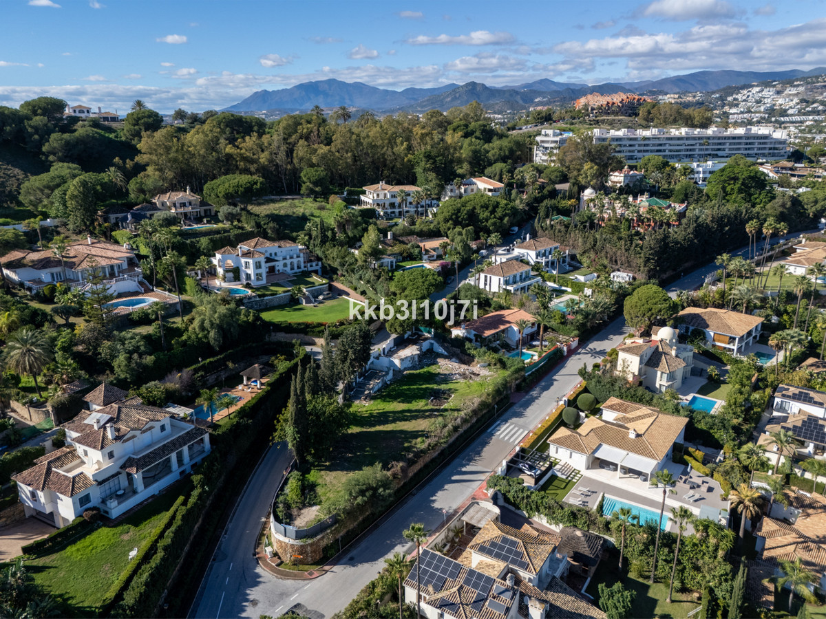 Huis te koop in Nueva Andalucía | 6 slaapkamers H5348236