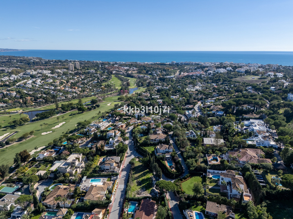 Huis te koop in Nueva Andalucía | 6 slaapkamers H5348236