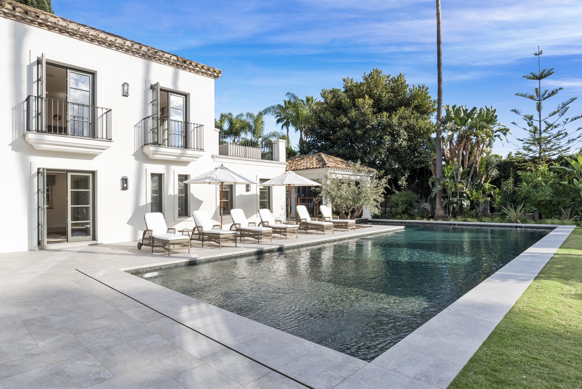 Huis te koop in Nueva Andalucía | 5 slaapkamers H5352754