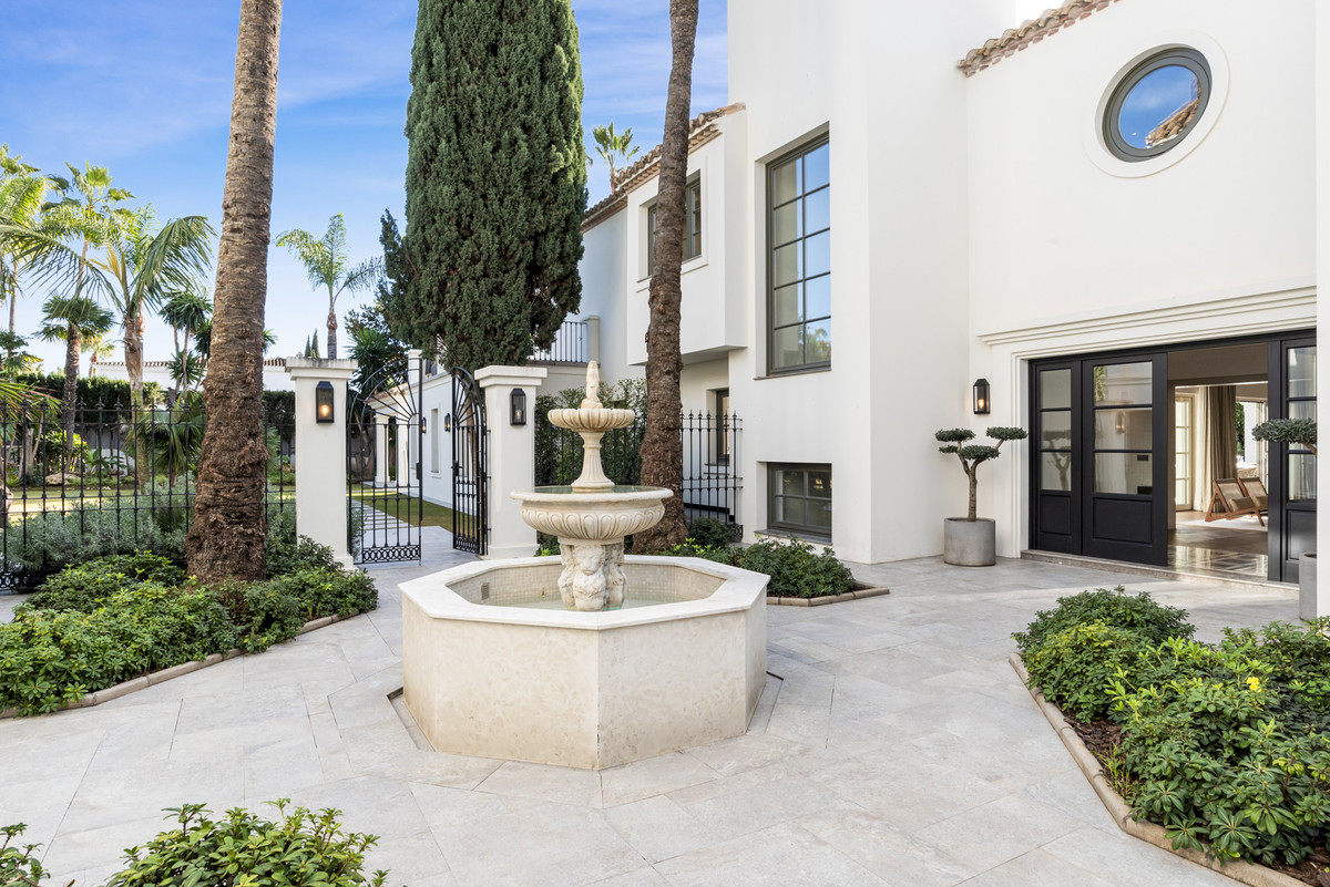 Huis te koop in Nueva Andalucía | 5 slaapkamers H5352754