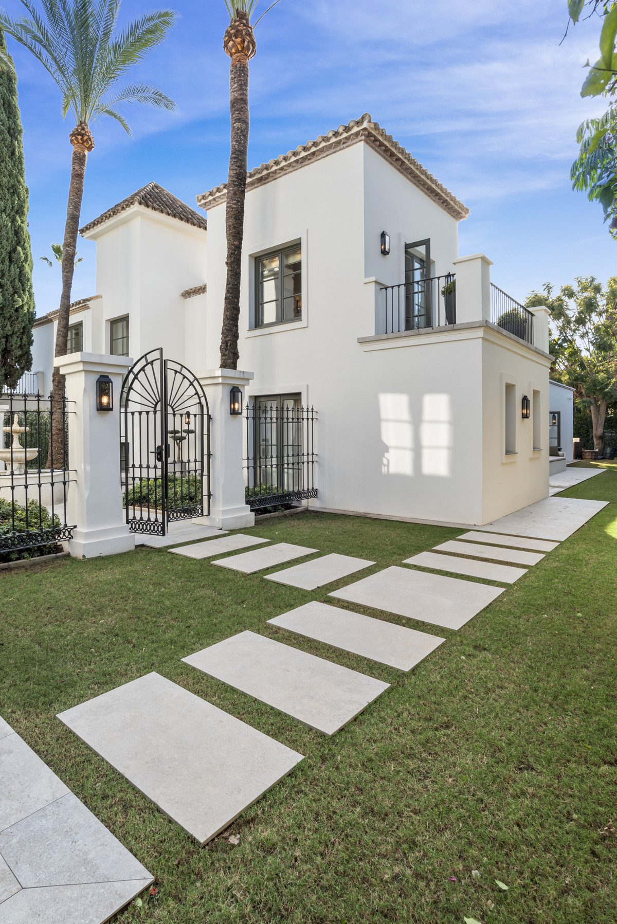 Huis te koop in Nueva Andalucía | 5 slaapkamers H5352754