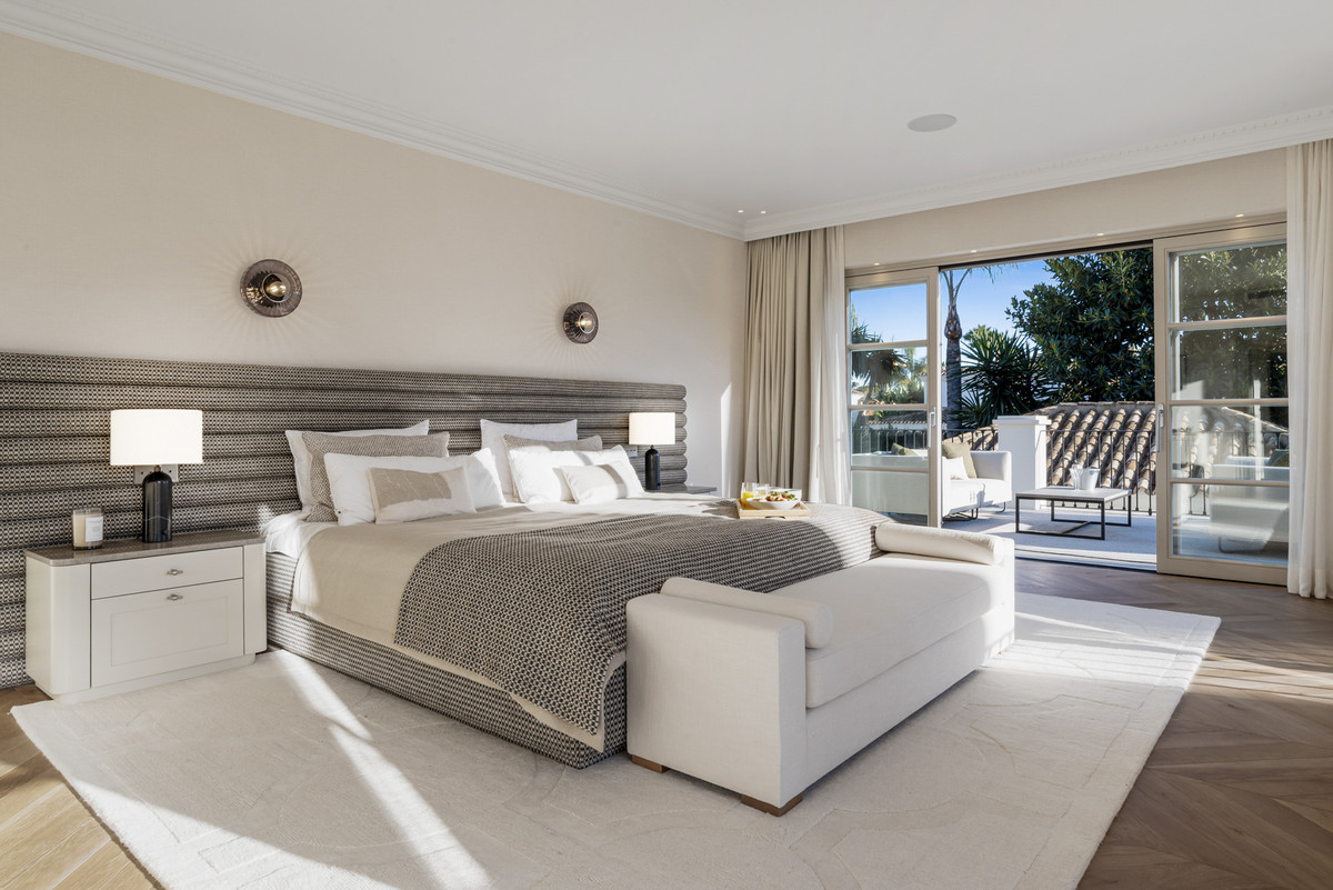 Huis te koop in Nueva Andalucía | 5 slaapkamers H5352754