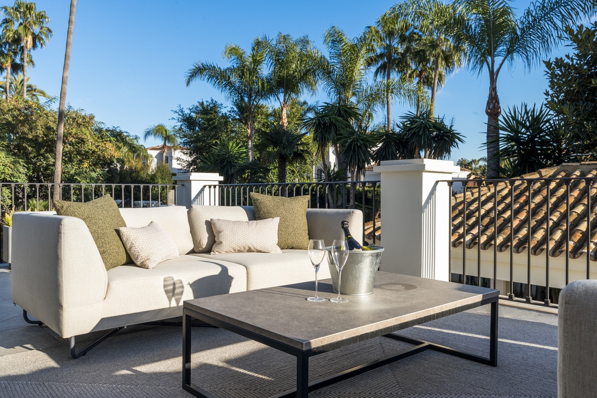 Huis te koop in Nueva Andalucía | 5 slaapkamers H5352754
