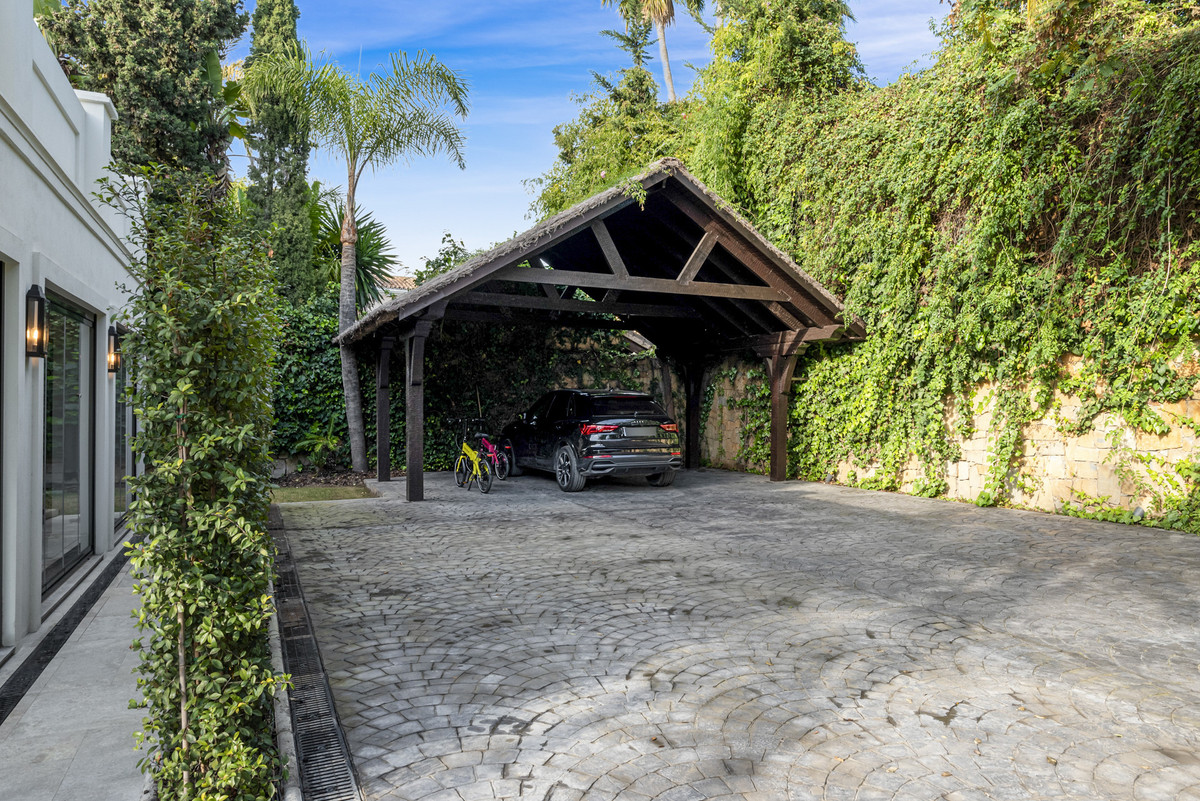 Huis te koop in Nueva Andalucía | 5 slaapkamers H5352754