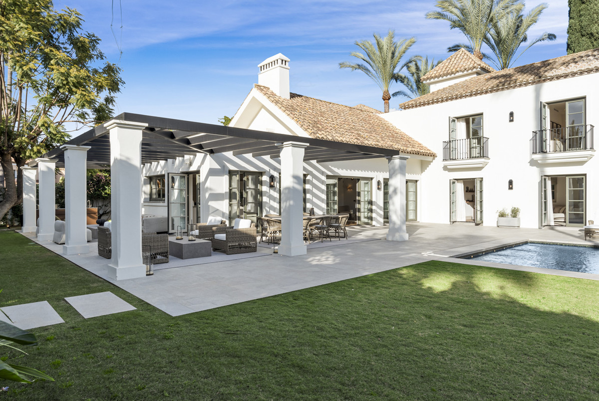 Huis te koop in Nueva Andalucía | 5 slaapkamers H5352754