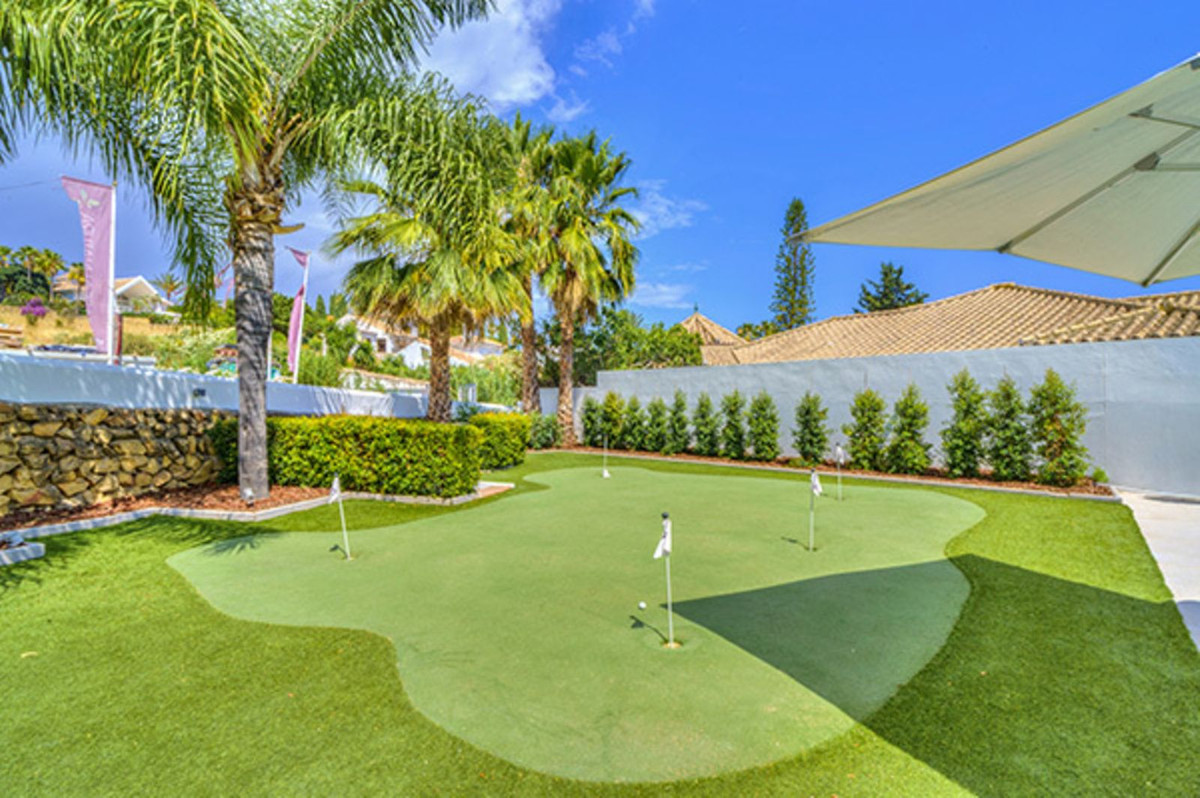 Huis te koop in Nueva Andalucía | 5 slaapkamers H5353702