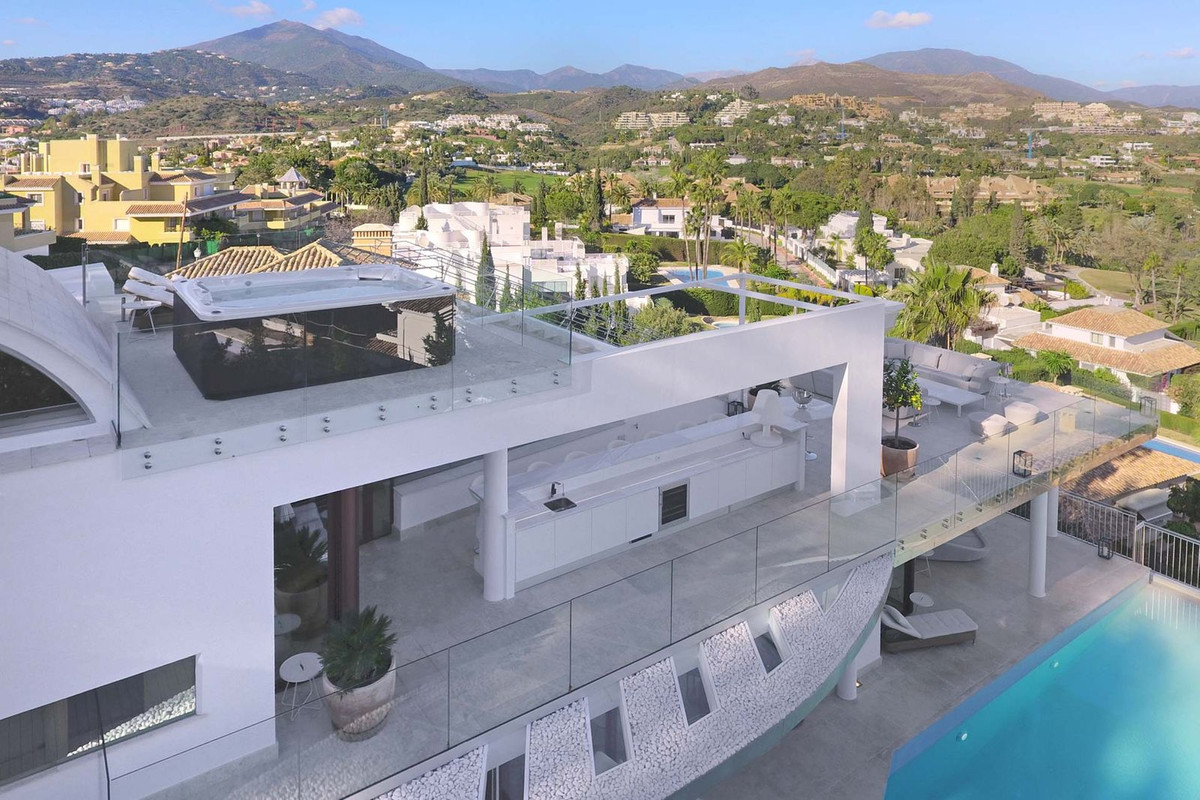 Huis te koop in Nueva Andalucía | 7 slaapkamers H5353723