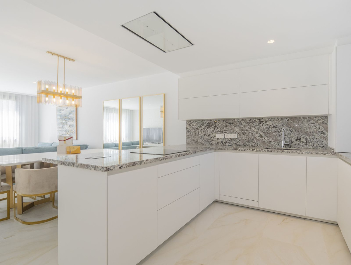Huis te koop in Nueva Andalucía | 4 slaapkamers H5358454