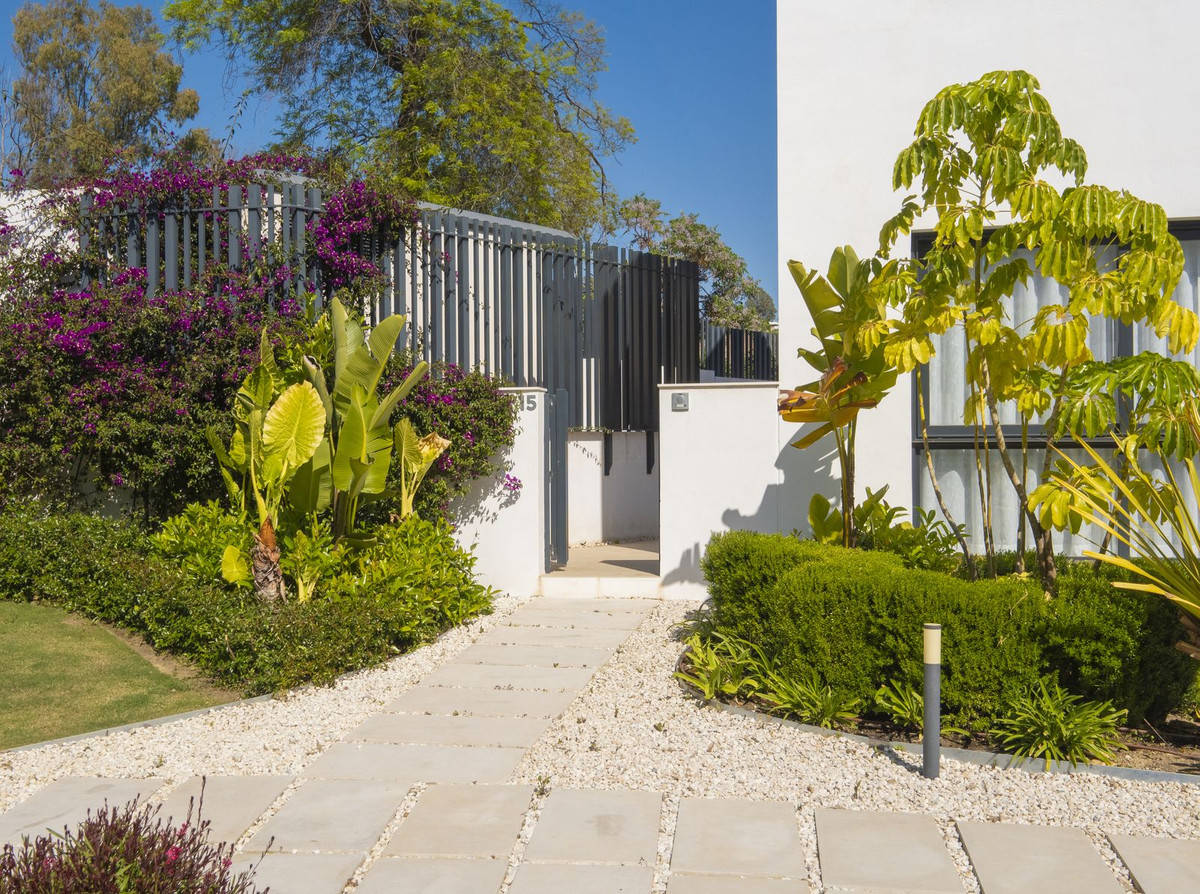 Huis te koop in Nueva Andalucía | 4 slaapkamers H5358454