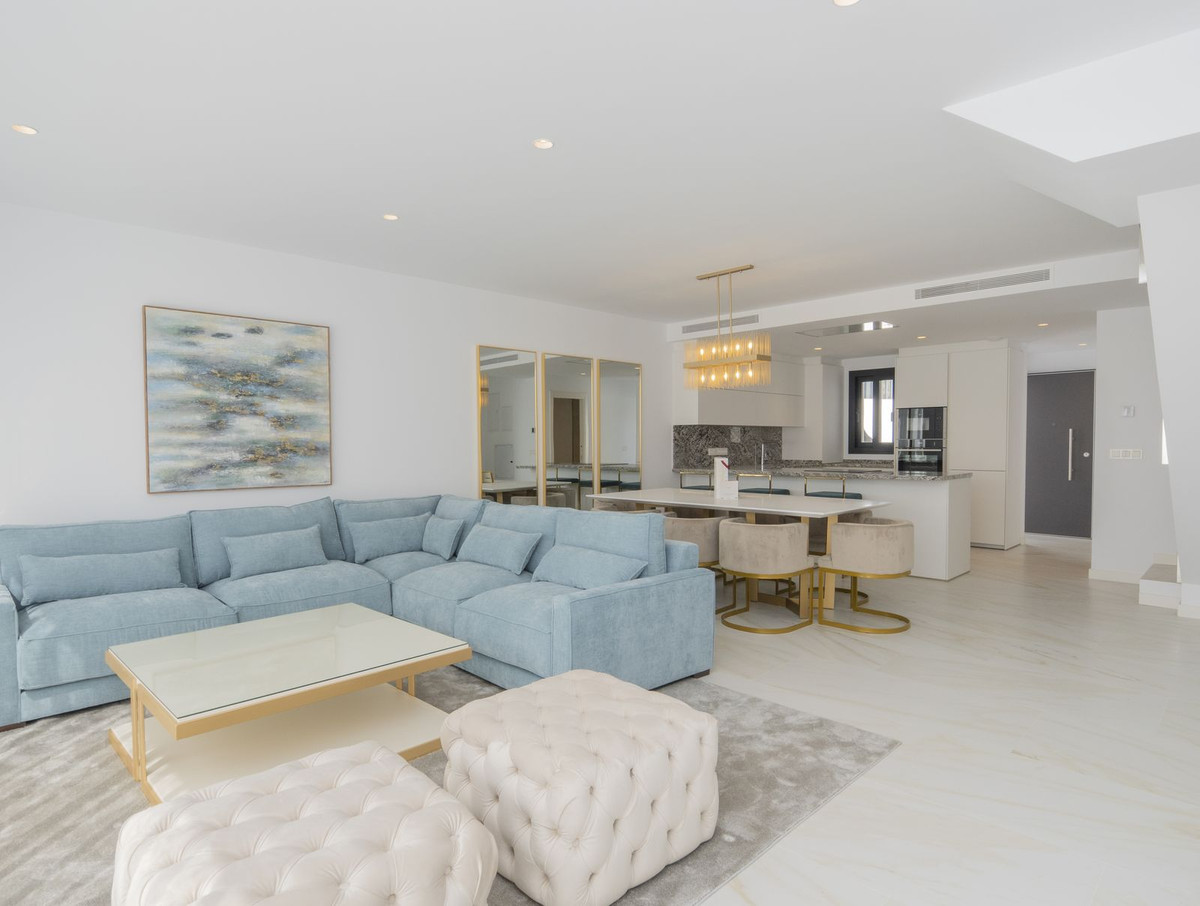 Huis te koop in Nueva Andalucía | 4 slaapkamers H5358454