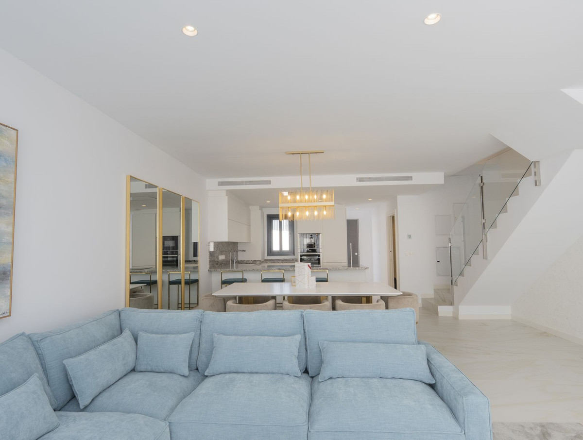 Huis te koop in Nueva Andalucía | 4 slaapkamers H5358454