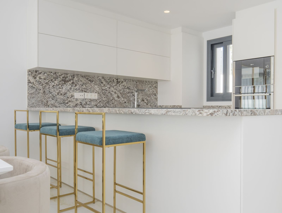 Huis te koop in Nueva Andalucía | 4 slaapkamers H5358454