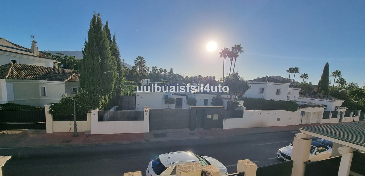 Huis te koop in Nueva Andalucía | 3 slaapkamers H5359345