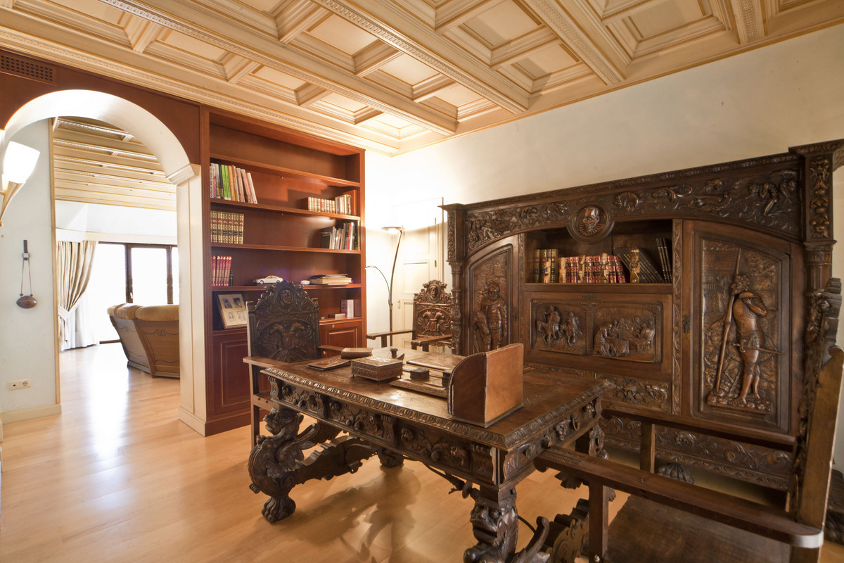 Huis te koop in Nueva Andalucía | 6 slaapkamers H5365636