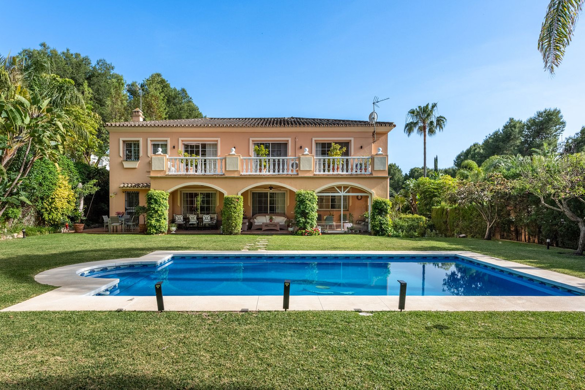 Huis te koop in Nueva Andalucía | 5 slaapkamers H5366833