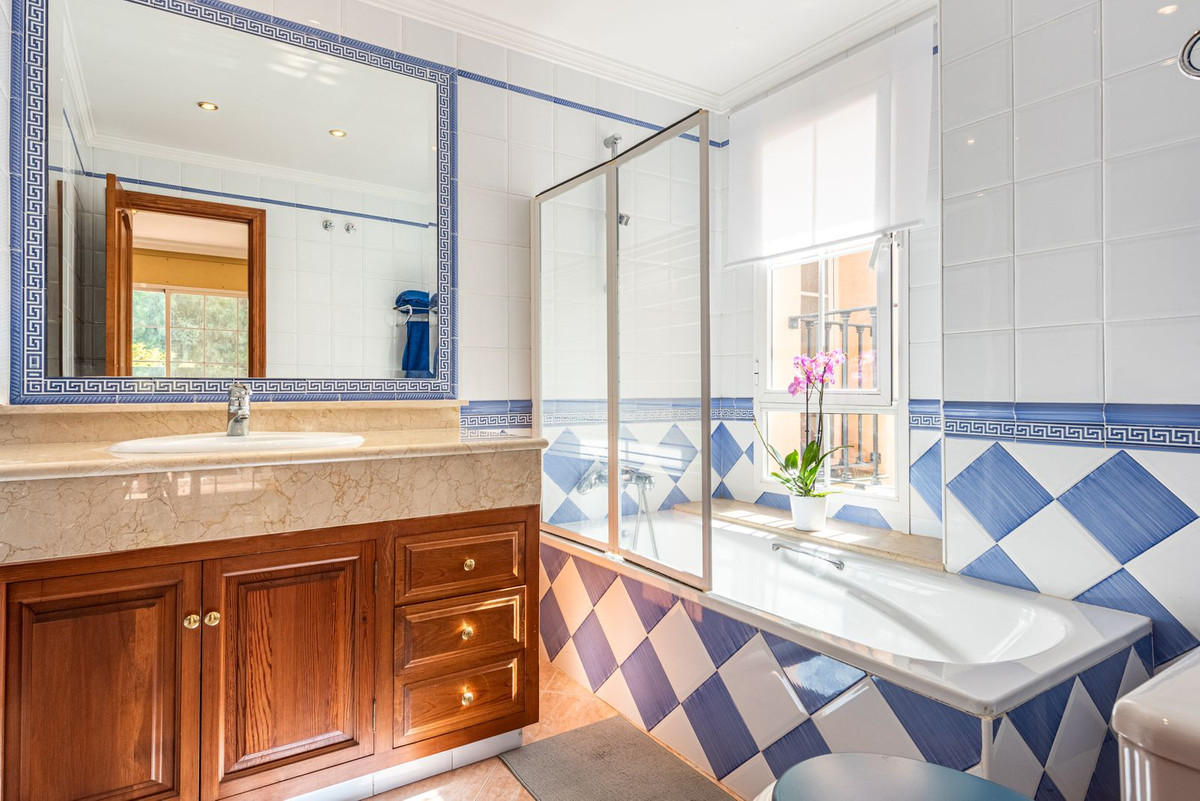 Huis te koop in Nueva Andalucía | 5 slaapkamers H5366833