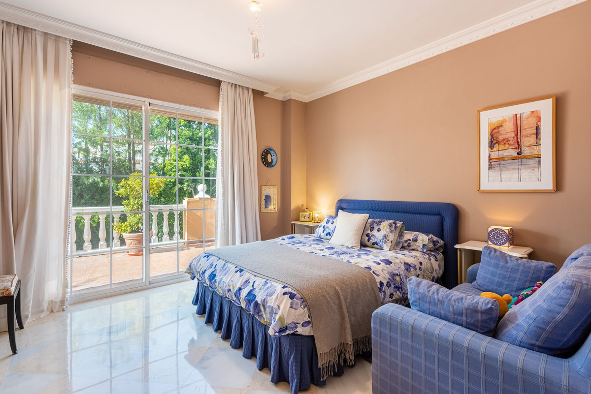 Huis te koop in Nueva Andalucía | 5 slaapkamers H5366833