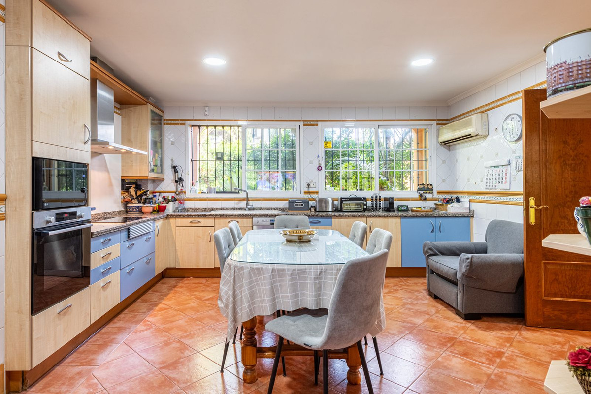 Huis te koop in Nueva Andalucía | 5 slaapkamers H5366833