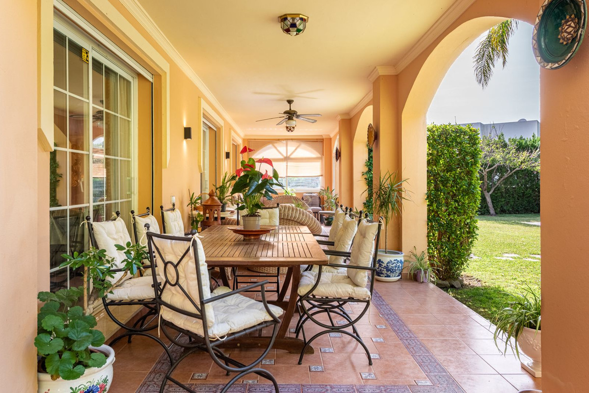 Huis te koop in Nueva Andalucía | 5 slaapkamers H5366833