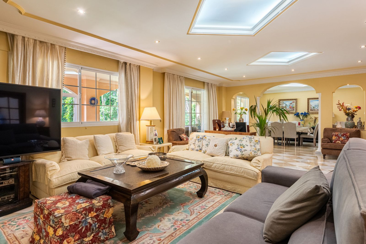 Huis te koop in Nueva Andalucía | 5 slaapkamers H5366833