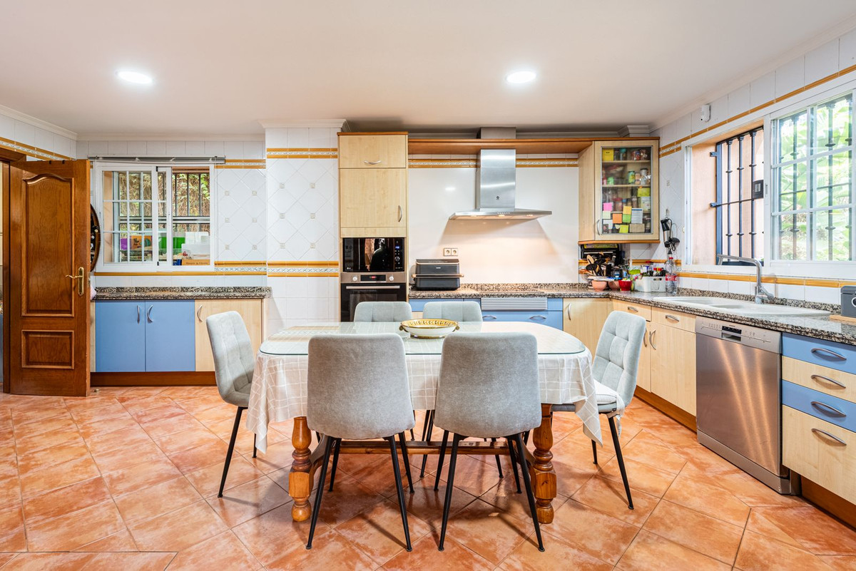 Huis te koop in Nueva Andalucía | 5 slaapkamers H5366833