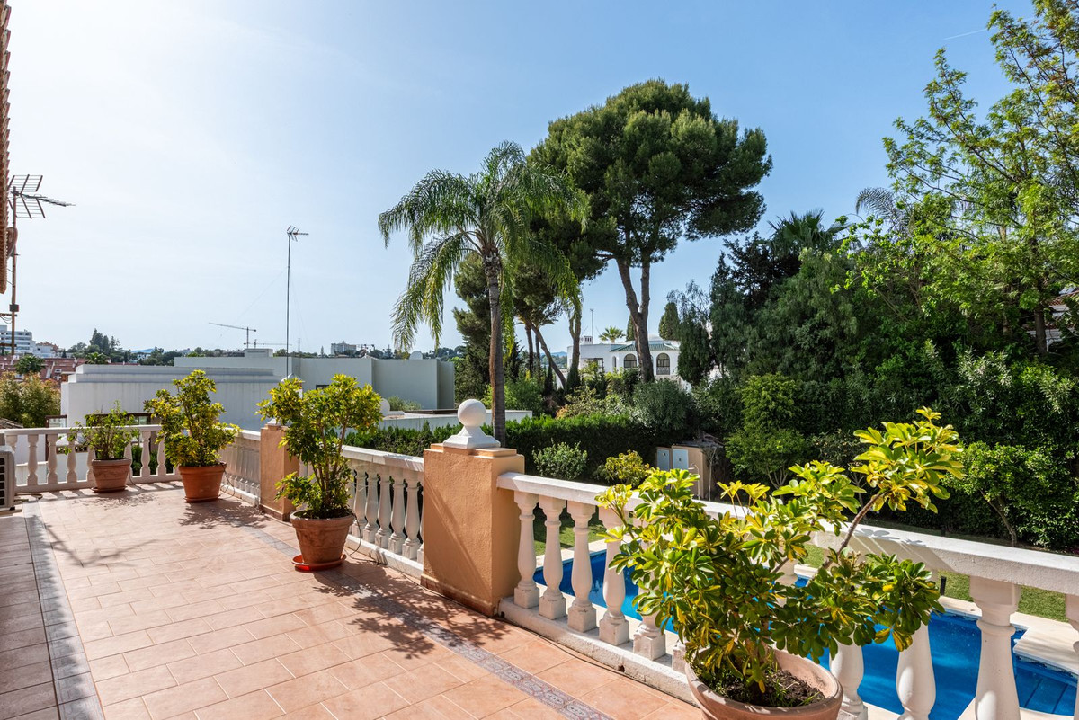 Huis te koop in Nueva Andalucía | 5 slaapkamers H5366833