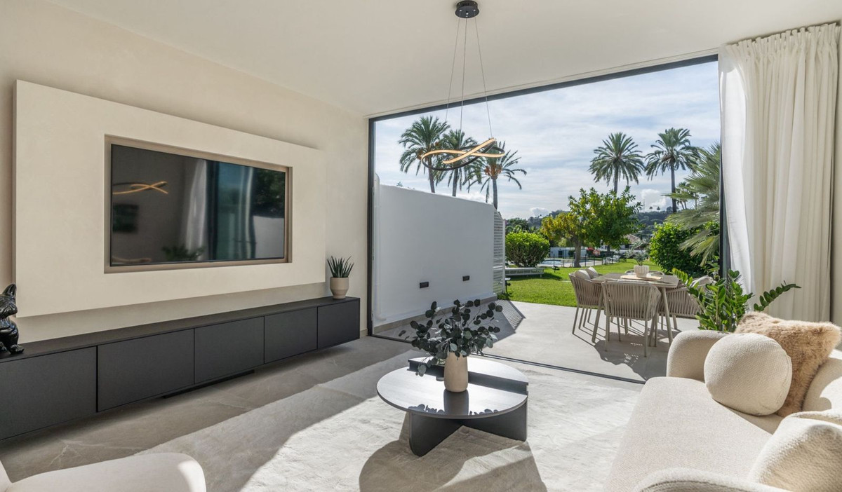 Huis te koop in Nueva Andalucía | 4 slaapkamers H5370304