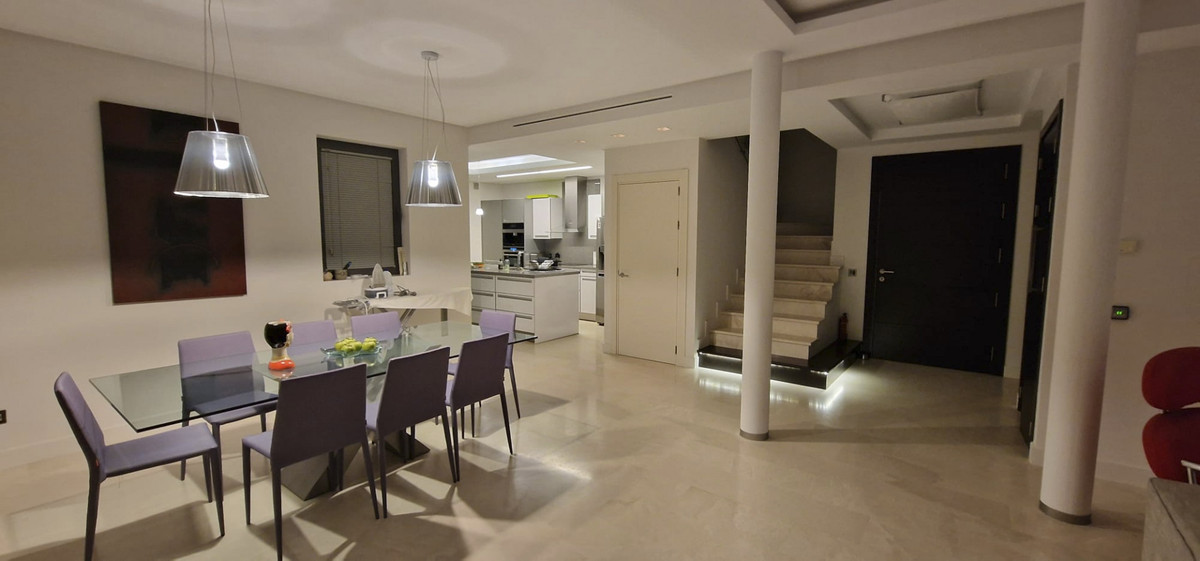 Huis te koop in Nueva Andalucía | 3 slaapkamers H5372080