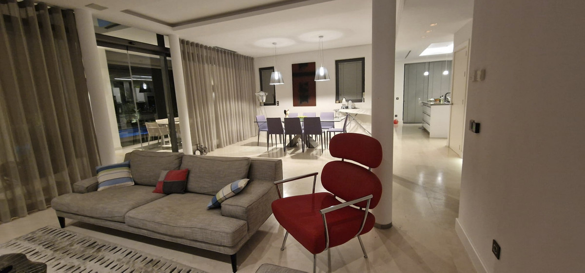 Huis te koop in Nueva Andalucía | 3 slaapkamers H5372080
