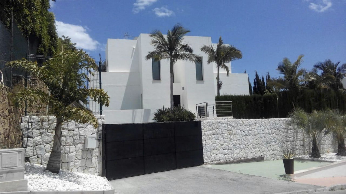 Huis te koop in Nueva Andalucía | 3 slaapkamers H5372080