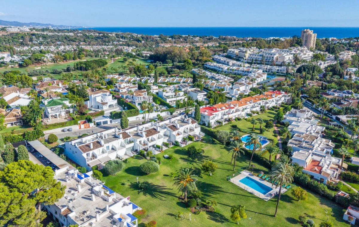 Huis te koop in Nueva Andalucía | 4 slaapkamers H5373052