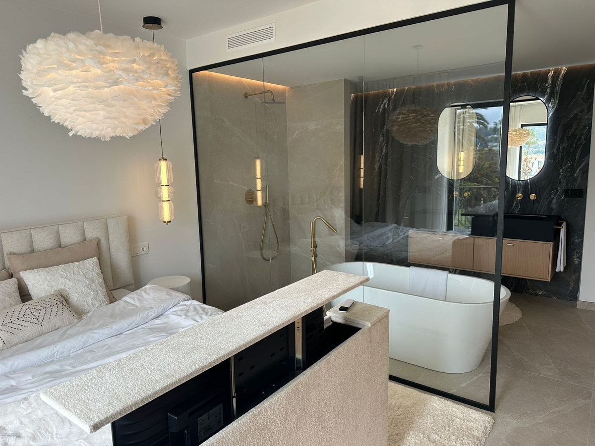 Huis te koop in Nueva Andalucía | 4 slaapkamers H5373052