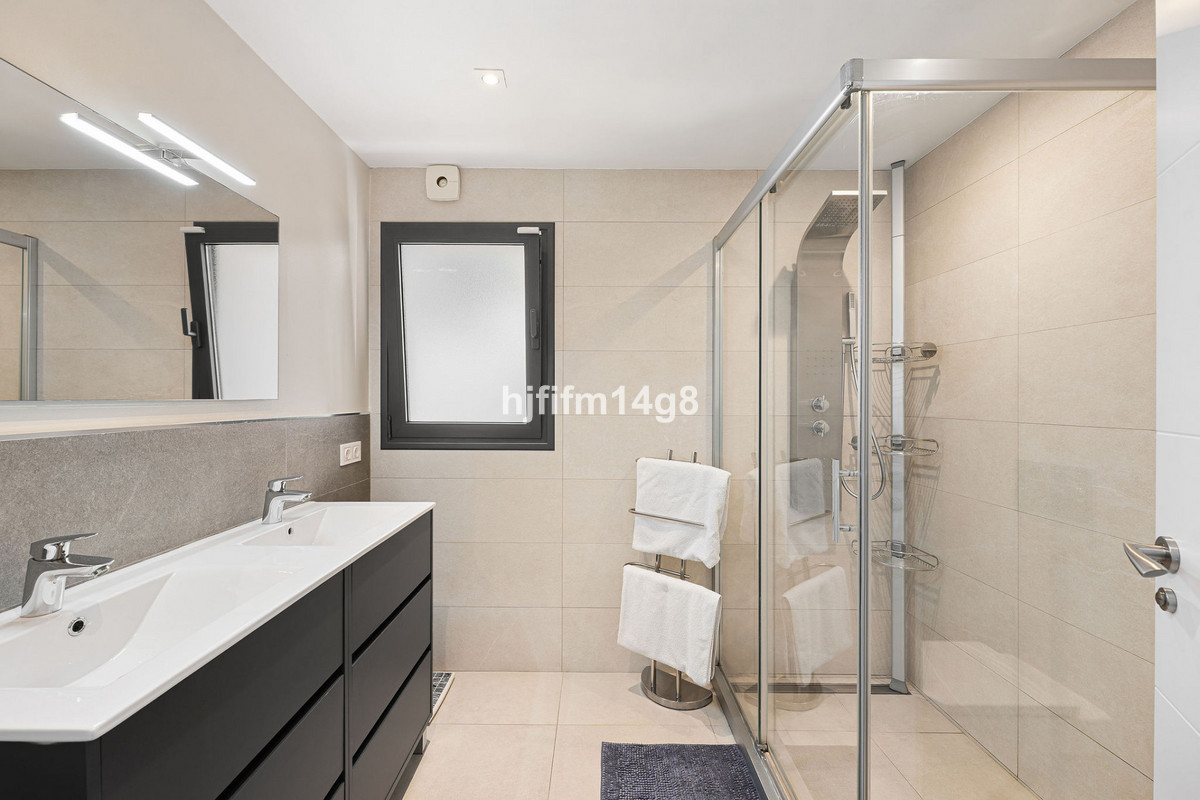 Huis te koop in Nueva Andalucía | 4 slaapkamers H5373121