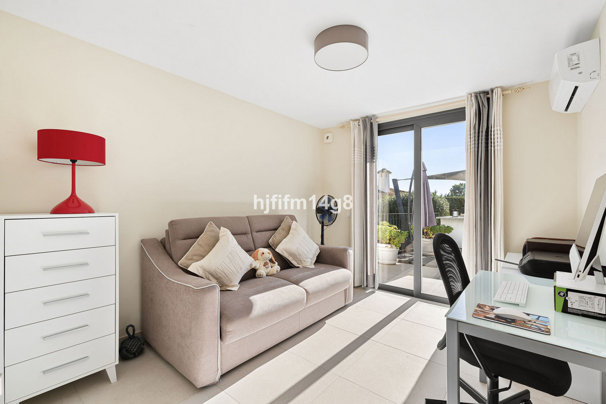Huis te koop in Nueva Andalucía | 4 slaapkamers H5373121