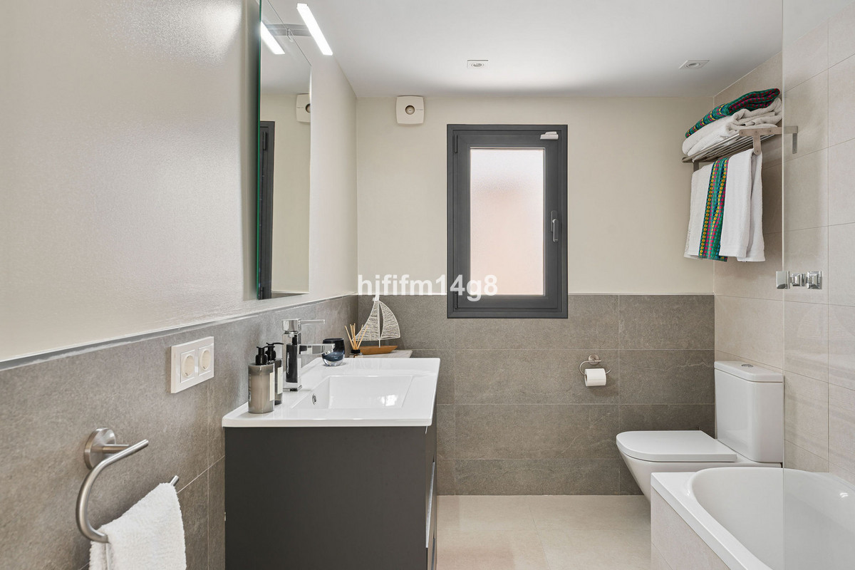 Huis te koop in Nueva Andalucía | 4 slaapkamers H5373121