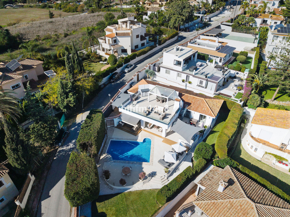 Huis te koop in Nueva Andalucía | 4 slaapkamers H5373121